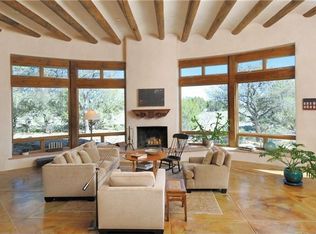 12 Black Mesa, Santa Fe, NM 87506