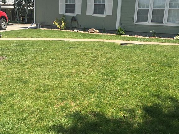 Front yard has sprinkler system
