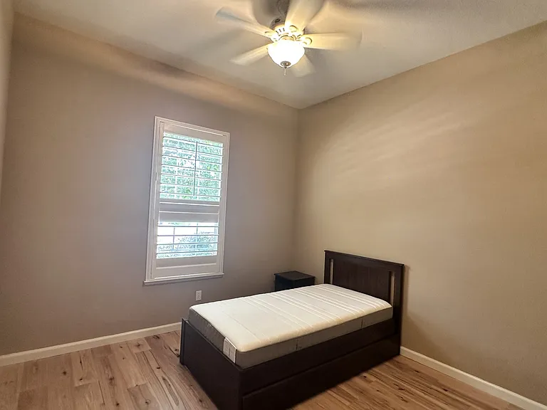 553 Rowland Ct — Photo 9
