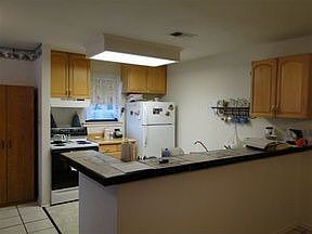 3rd image of 313 E University Ave