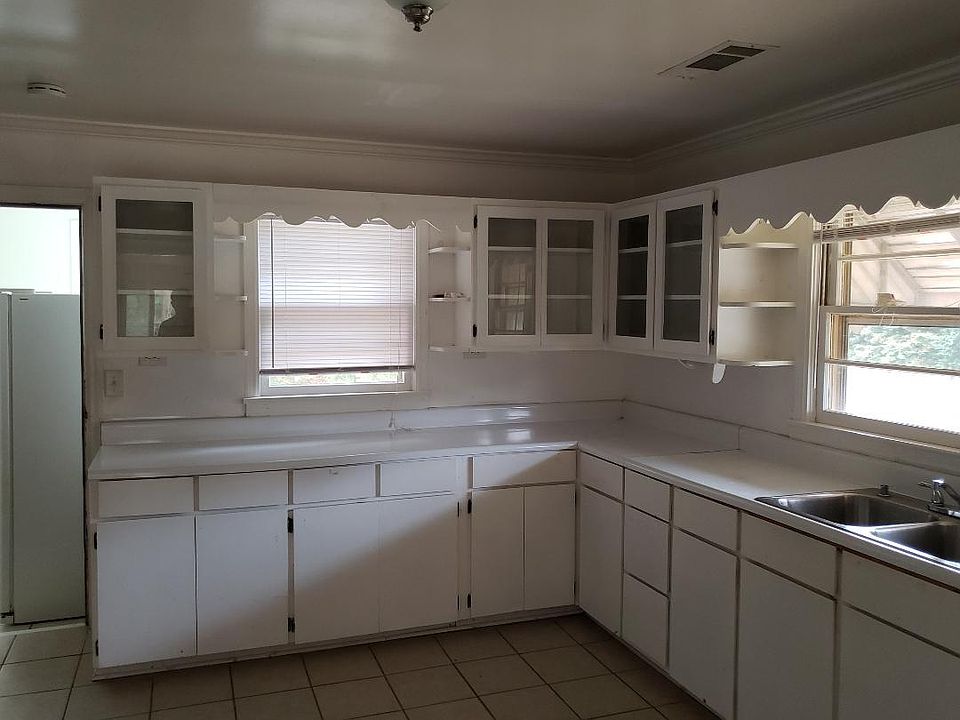2nd image of 2730 Gravel Springs Rd
