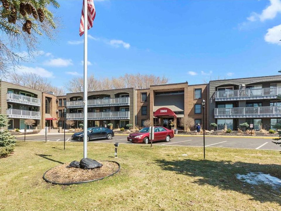 1st image of 2800 Hamline Ave N APT 109