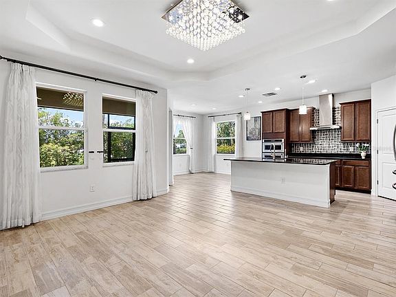 2nd image of 4401 Conchfish Ln