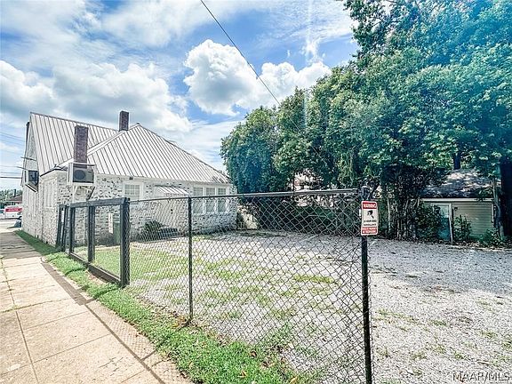 3rd image of 2239 Madison Ave
