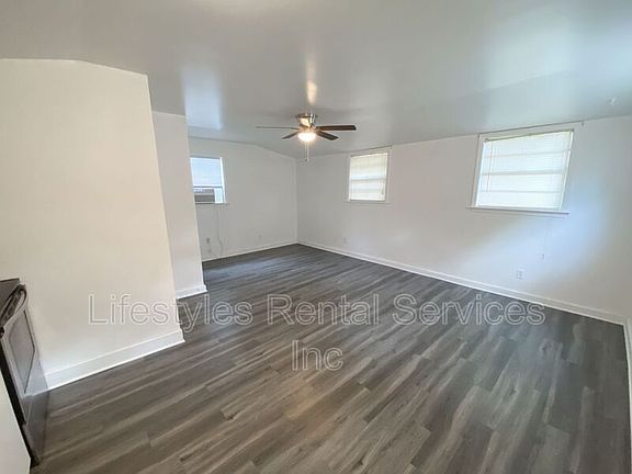 5th image of 4803 Lexington Ave Unit B-u