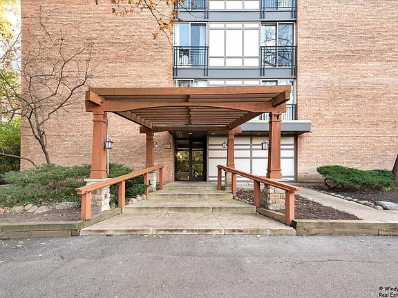 2nd image of 5820 Oakwood Dr Unit 3A