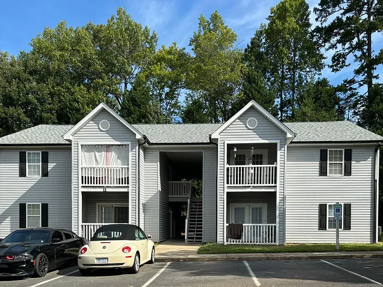 Arlington Apartments — Photo 109