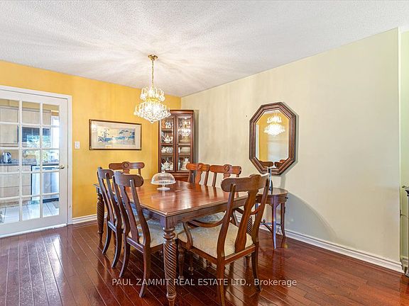 5th image of 61 Nottinghill Rd