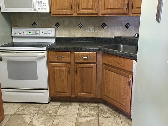 3rd image of 1112 Castilian Ct APT 112