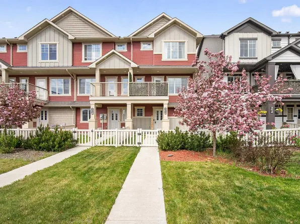 856 Daniels Way SW, Edmonton, AB T6W 4C8
