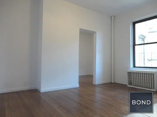 Rented by Bond New York | media 25