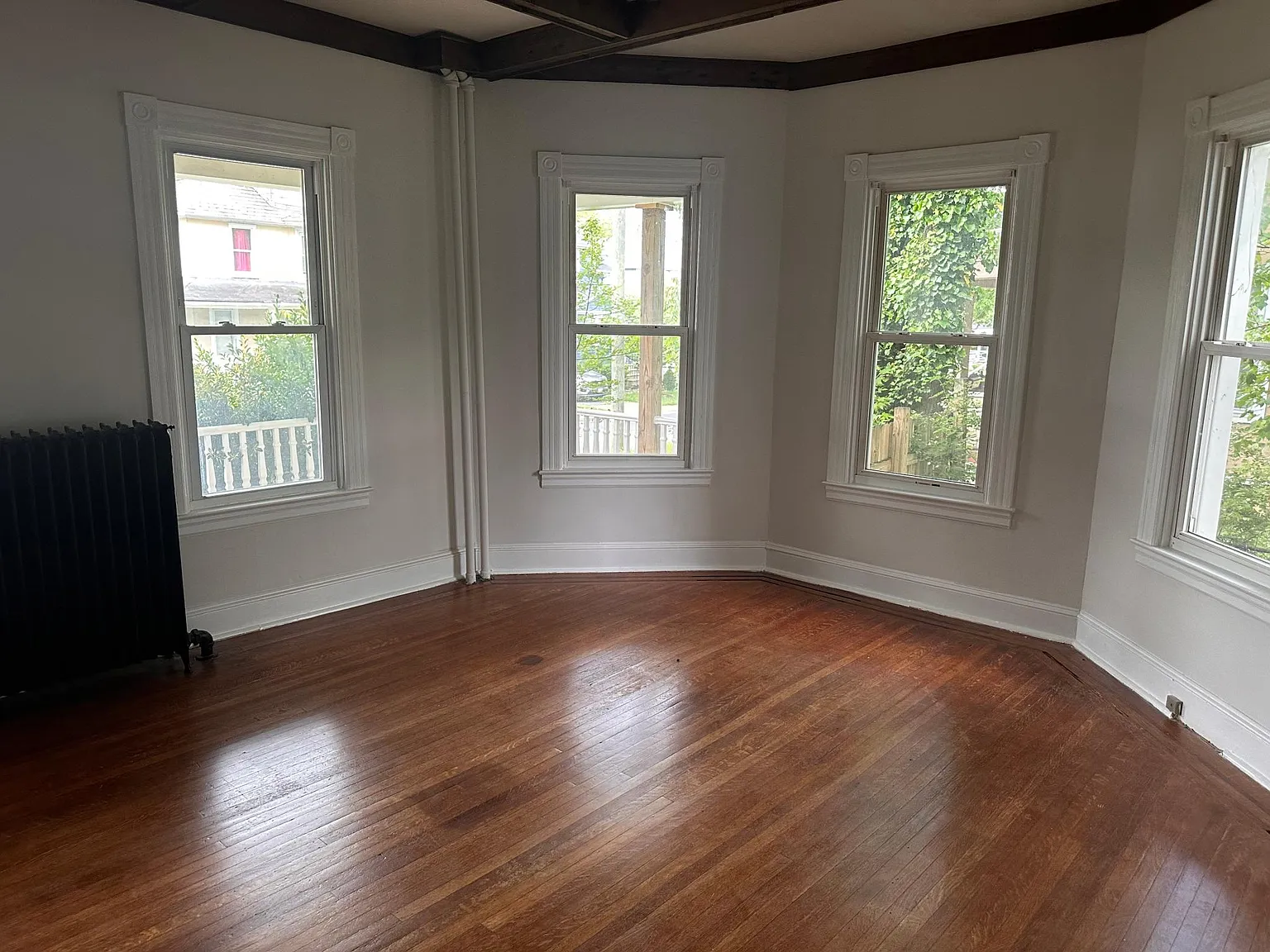 5 bed, 3497 sqft, $3,400 — Photo 4