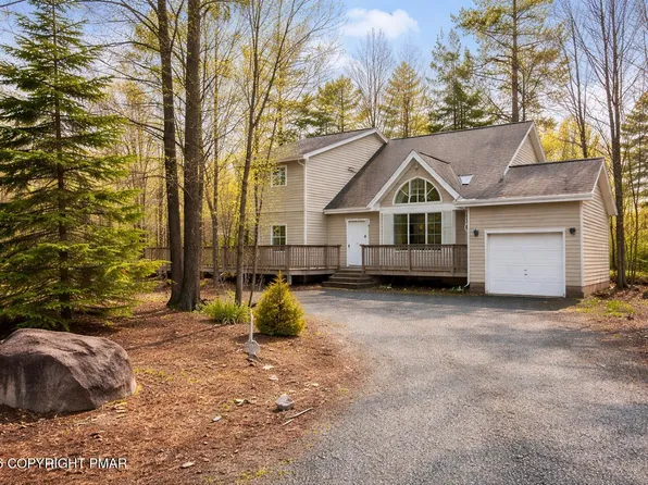 504 Galion Dr, Tamiment, PA 18371