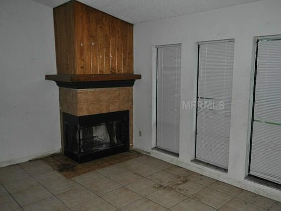 4th image of 1575 Providence Cir