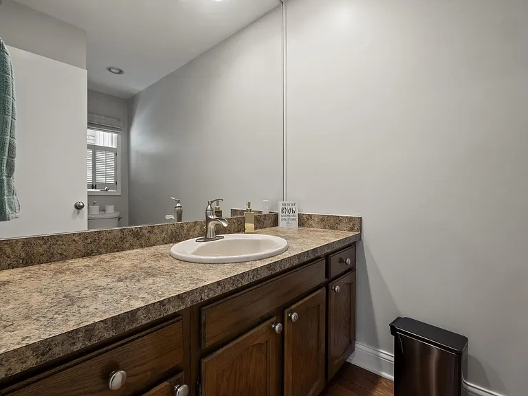 1125 Meadowglen Ct — Photo 20
