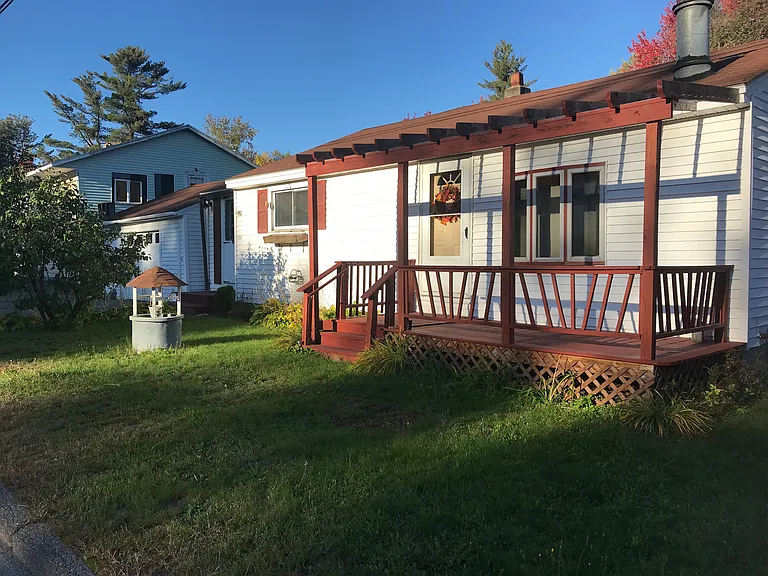 255 Bates St — Photo 6