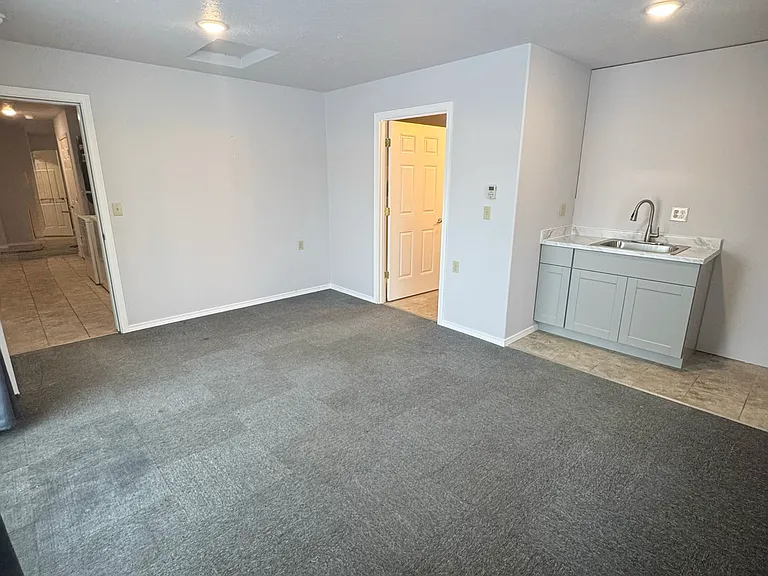 9529 E Mission Ave — Photo 8