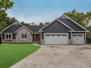 N77W12455 Fond Du Lac Ave, Menomonee Falls, WI 53051