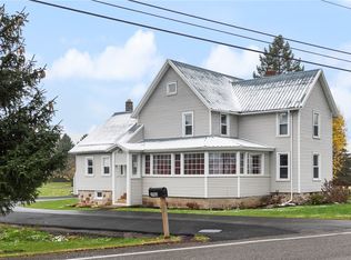2988 Ridge Rd, Williamson, NY 14589