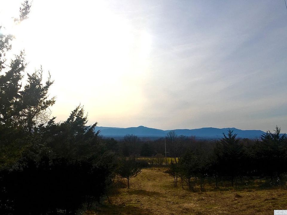2nd image of 328 Taghkanic Rd
