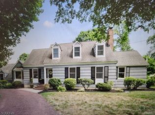15 Cherry Ln, Basking Ridge, NJ 07920