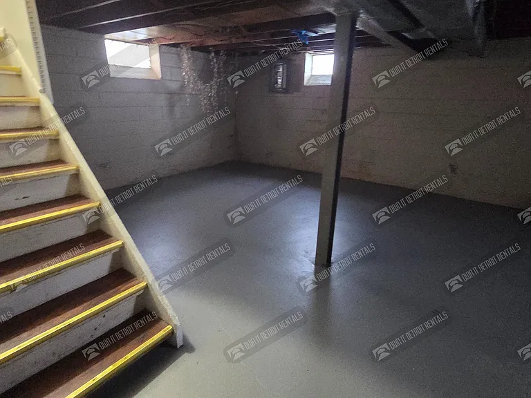 11781 Kilbourne St — Photo 22