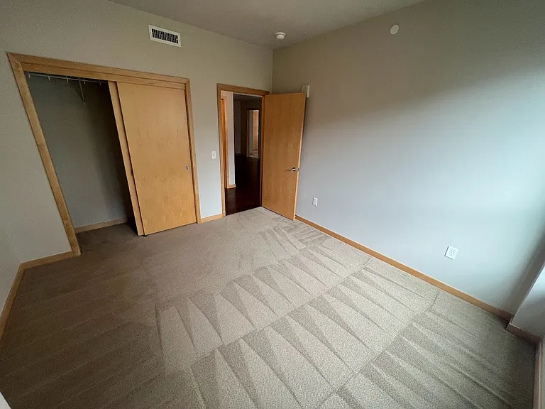 Venture Luxury High Rise — Photo 92