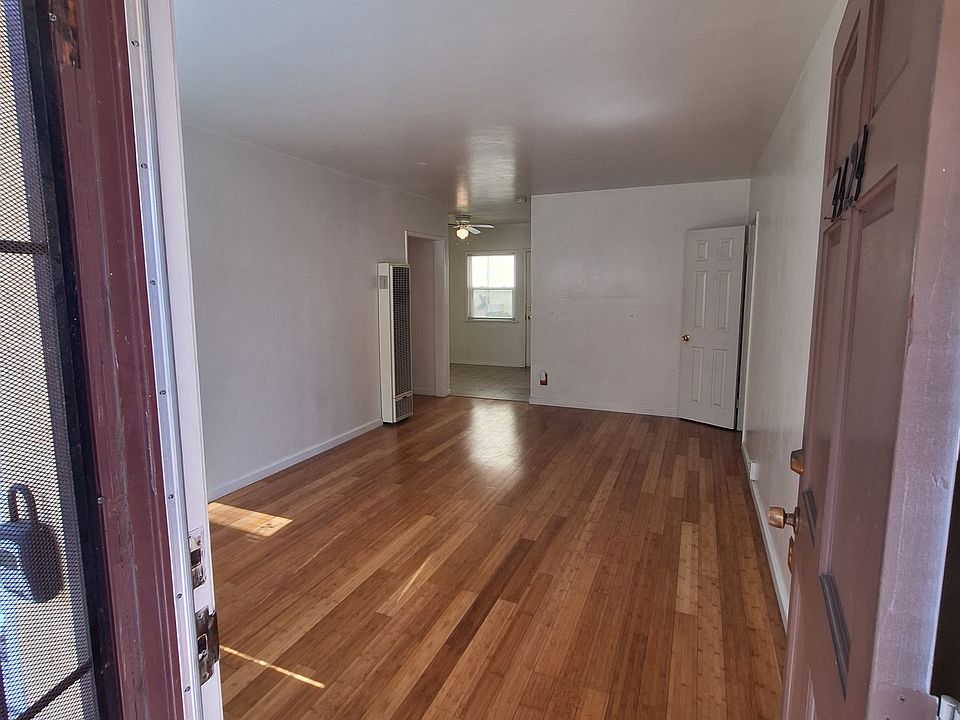 1st image of 4424A Illinois St #4424