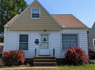 8321 Fernhill Ave, Parma, OH