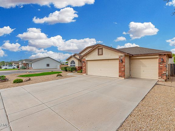 3rd image of 3736 E SANDWICK Drive
