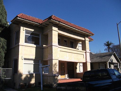 1st image of 1323 E Florida St