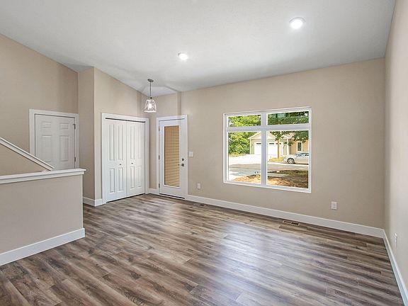 4th image of 1419 Ducey Ave