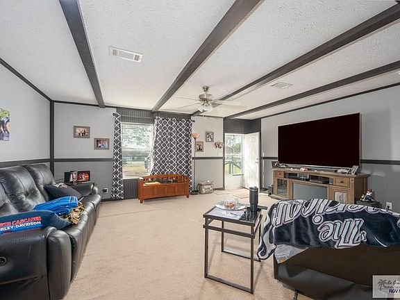 3rd image of 17619 Forrest Ln