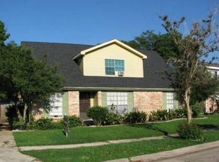 541 Lynnmeade Rd, Gretna, LA 70056