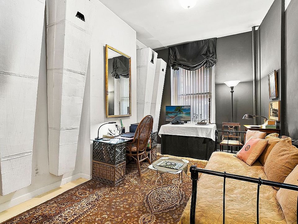 1st image of 352 W 48th St #1F