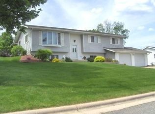 407 8th St, New Glarus, WI 53574