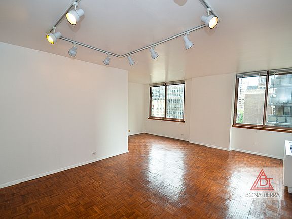 3rd image of 235 E 40th St APT 14H