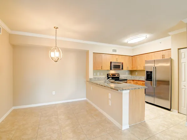 6505 Emerald Dunes Dr APT 201, West Palm Beach, FL 33411