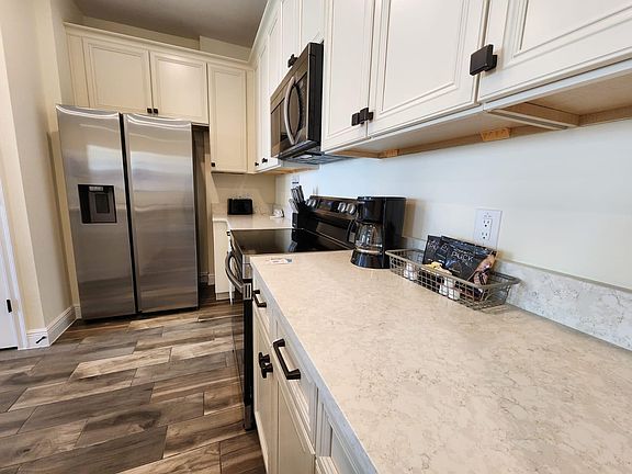 3rd image of 8143 Coconut Place #0