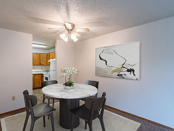 Fargo, ND Galleria 3 Apartments | Dining