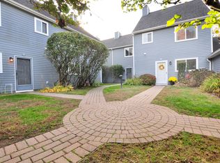 3 Farmington Meadow Dr #3, Farmington, CT 06032