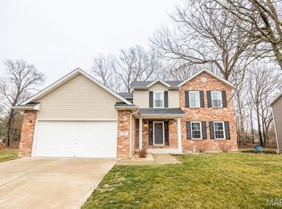 1102 Illini Dr, O'Fallon, IL 62269