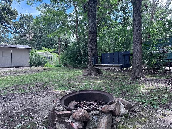 5th image of 1336 Hemlock Dr