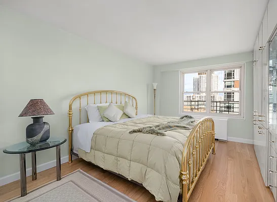 370 East 76th Street B1603/1604 in Lenox Hill, Manhattan