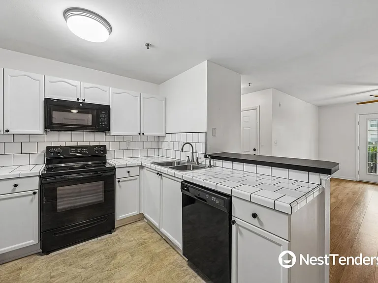 31125 Paradise Cmns #914 — Photo 12