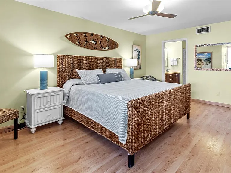 817 Bayport Way #817 — Photo 37