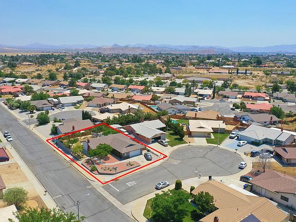 2nd image of 15200 Mesquite Pl