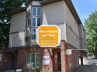 103 S McCullough, Urbana, IL 61801