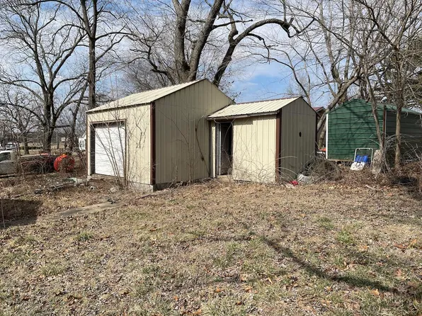 300 East 6th Street, Mountain View, MO 65548