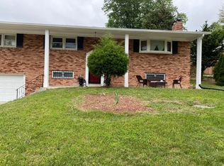 510 69th Pl, Capitol Heights, MD 20743